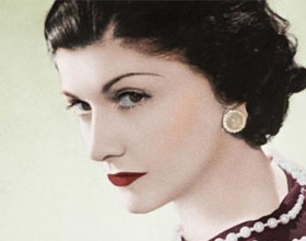 ���ζ�������������Ů����ʱ�е۹�Ů��