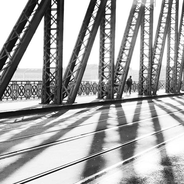 全球iPhone摄影大赛人物类冠军:什么才是真正的构图?